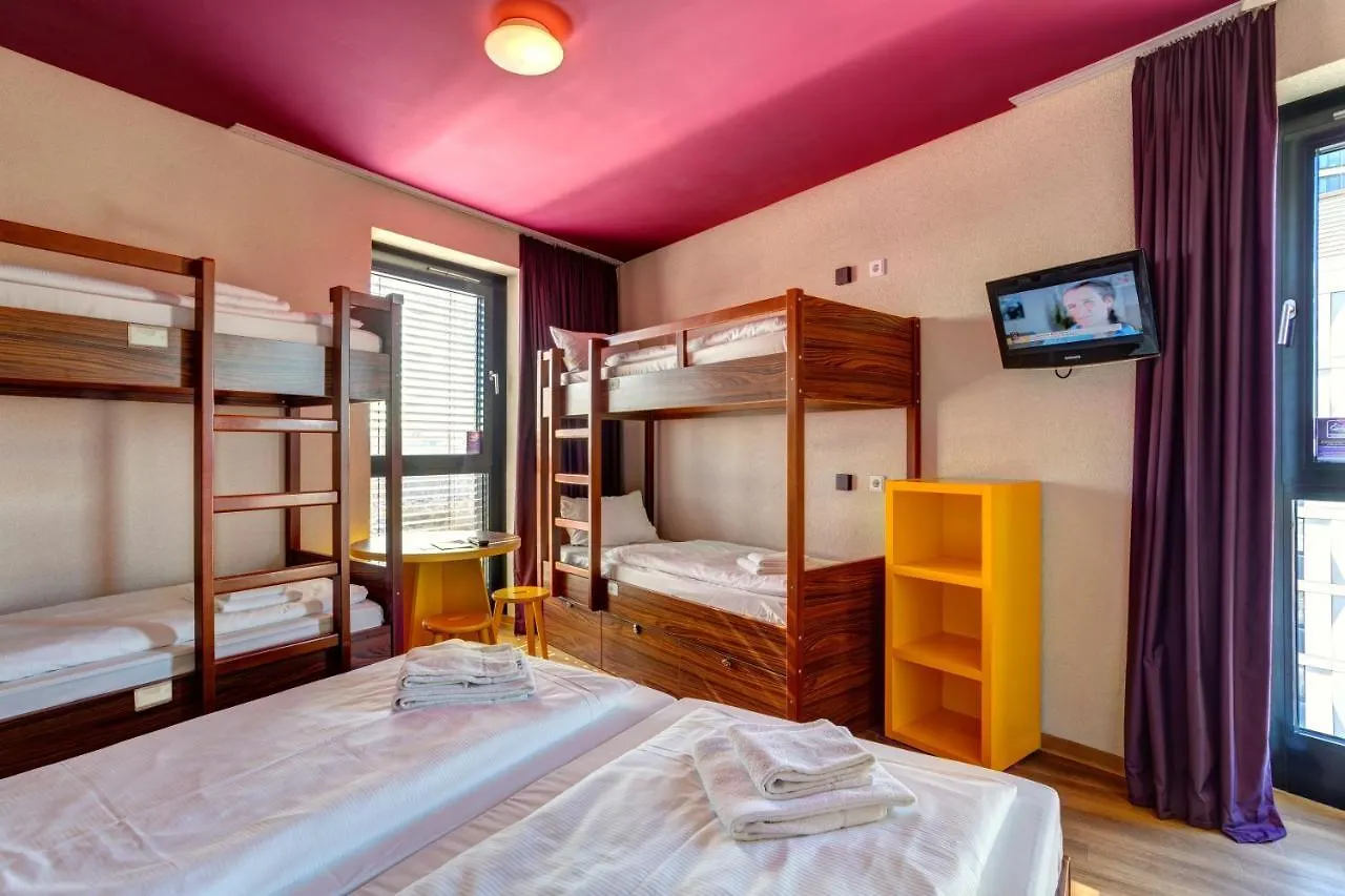 Meininger Hotel Frankfurt Main / Airport Frankfurt nad Mohanem Německo