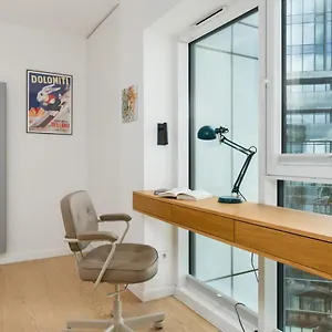 https://14th-floor-city-center-view-apartment-towarowa-37-by-renters.poznan-hotels.com