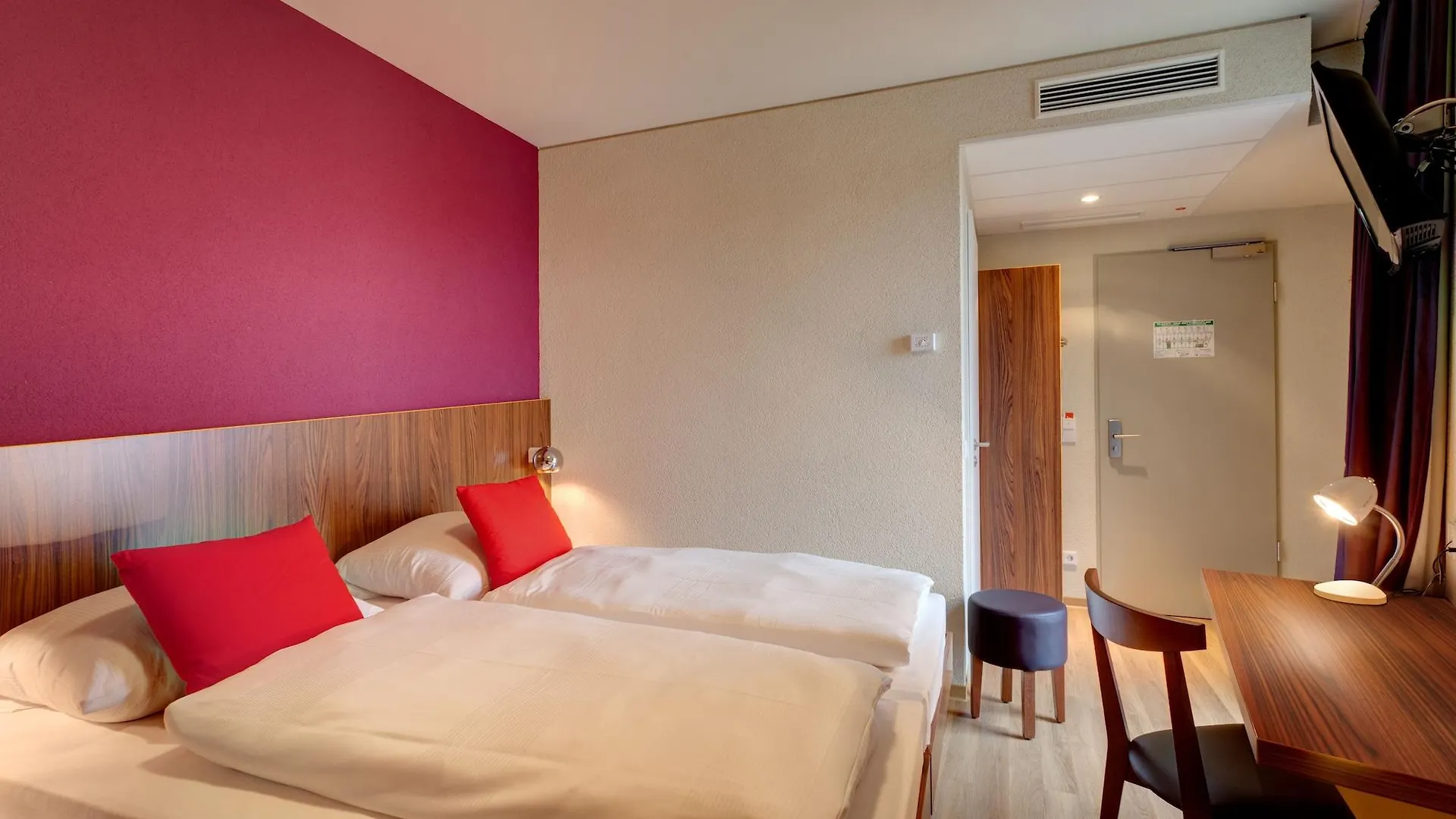 Meininger Hotel Frankfurt Main / Airport Frankfurt am Main