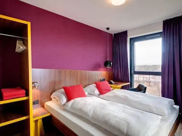 Meininger Hotel Frankfurt Main / Airport Frankfurt am Main 3*,